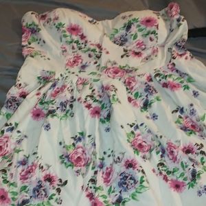 Floral strapless dress